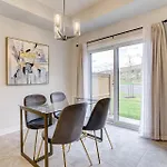 Niagara Falls Luxury Living - 8 Guest House