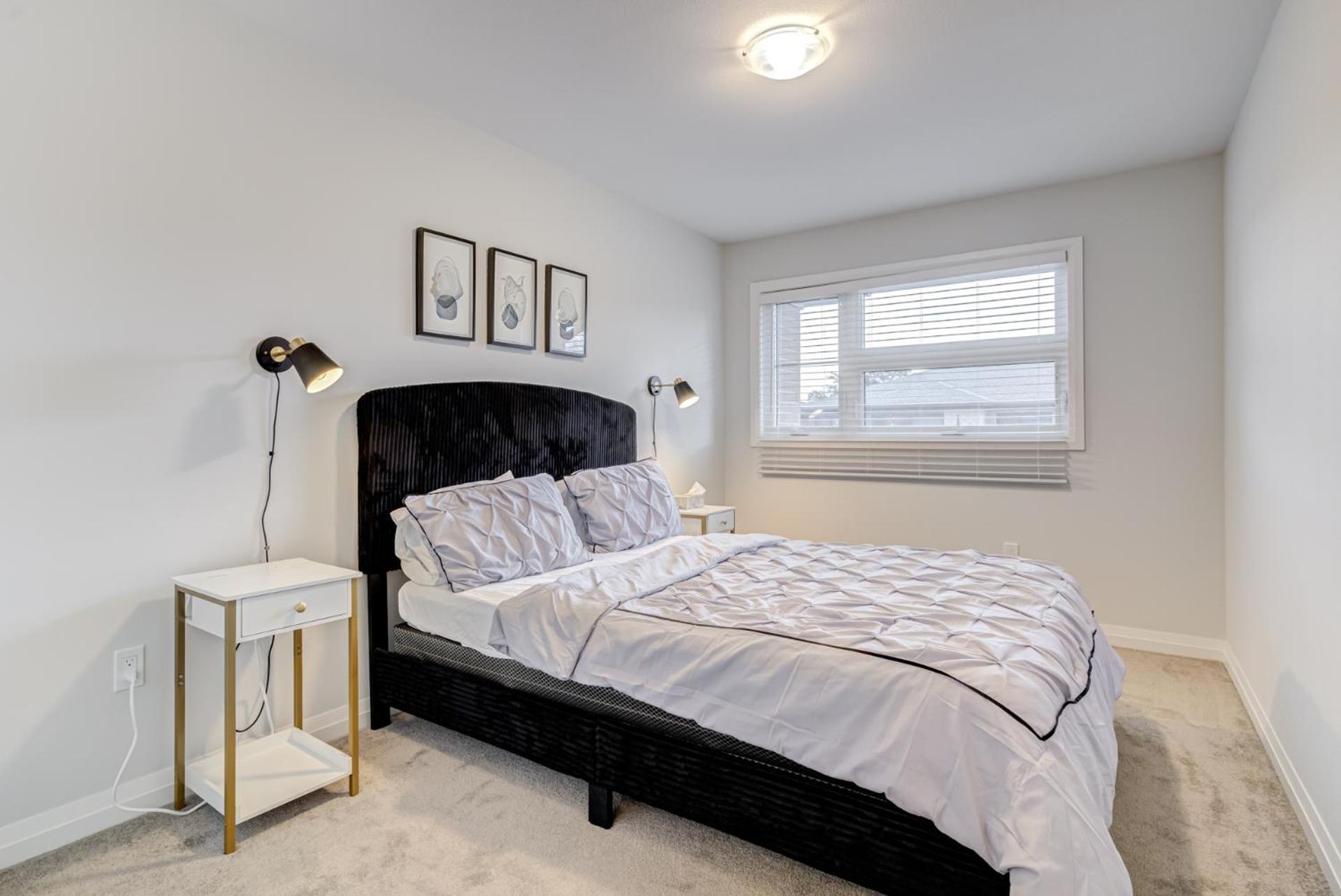 Niagara Falls Luxury Living - 8 Guest House Holiday home *