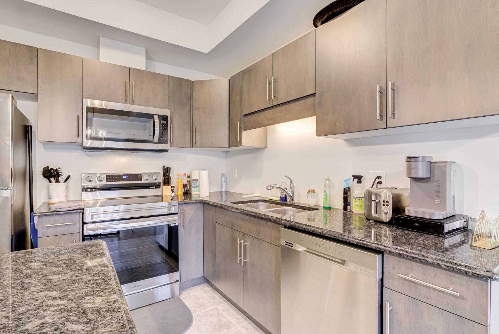 Niagara Falls Luxury Living - 8 Guest House Holiday home *