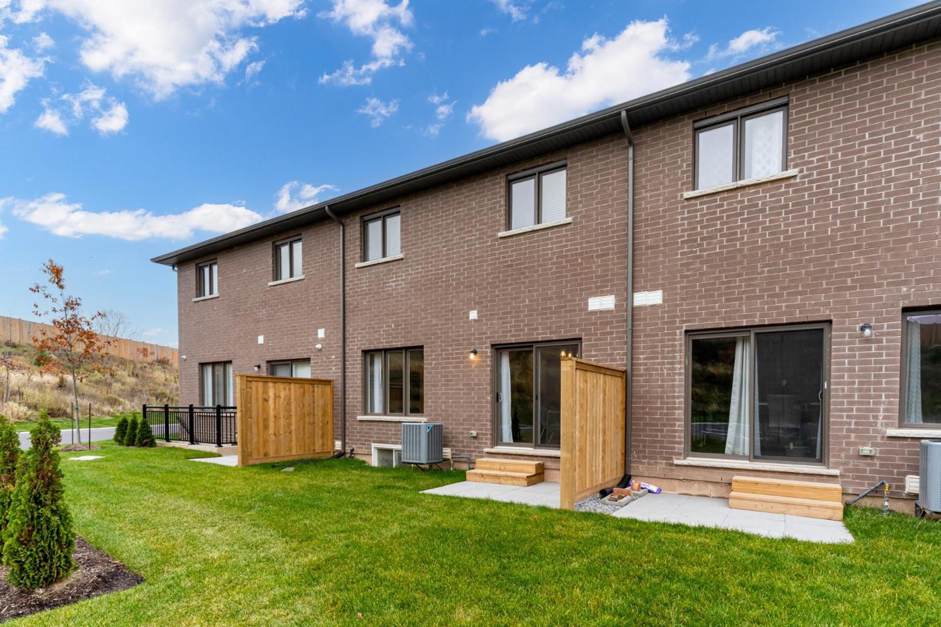 Luxury Living At The Falls - 4 Bed House *